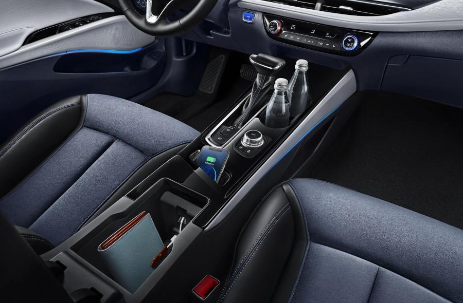 Интерьер Buick Velite 6 EV 2019 года  (фото 4 из 23)